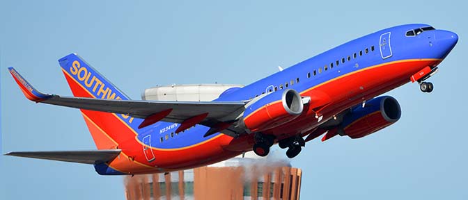 Southwest Boeing 737-7H4 N934WN, Phoenix Sky Harbor, January 19, 2016